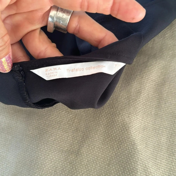 Zara black size medium crop tank top vest cutout with adjustable back strap - Picture 5 of 6